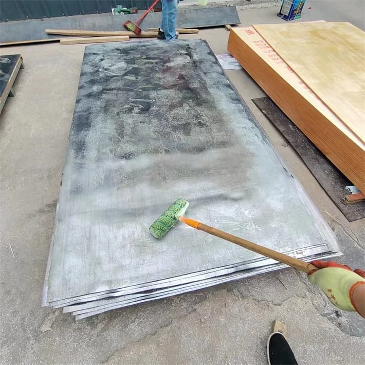 守護(hù)健康屏障 聊城宏興射線防護(hù)工程（齊齊哈爾龍沙區(qū)分公司）的防輻射鉛板解決方案